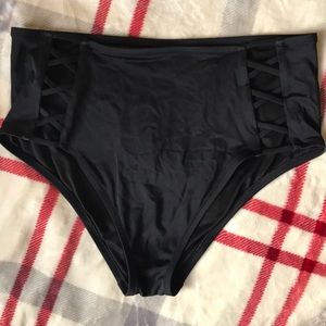 Shade & Shore high wasted swim bottoms size L